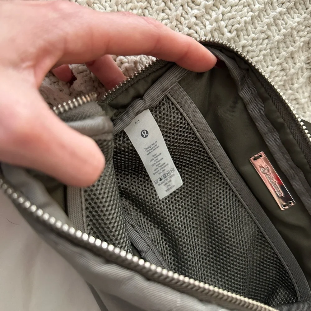 Lululemon bag - Picture 4 of 5